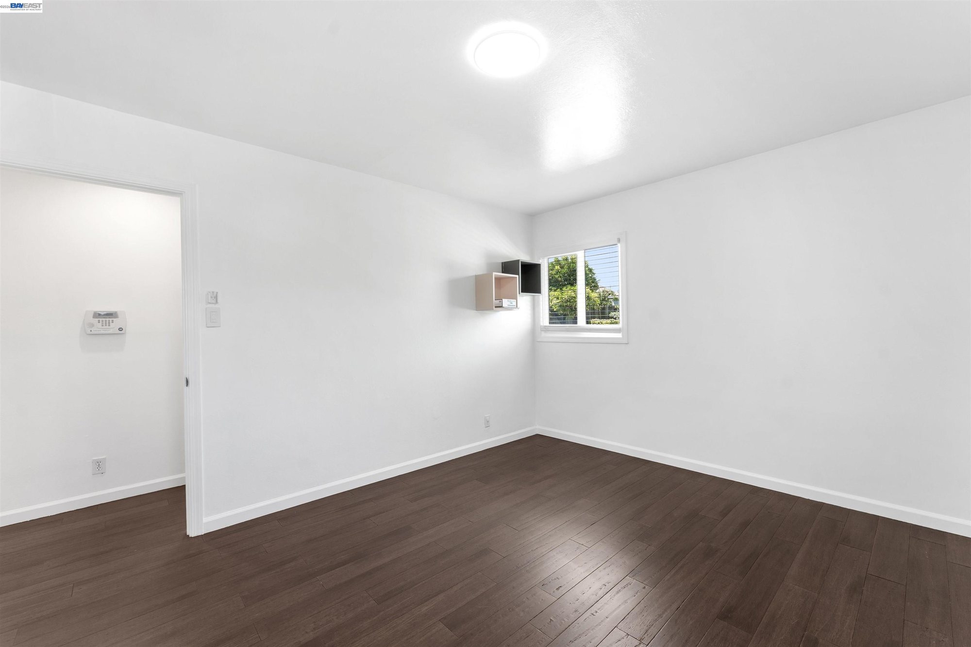 Third bedroom with corner windows